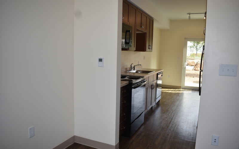 High Meadow Townhomes livingroom and kitchen