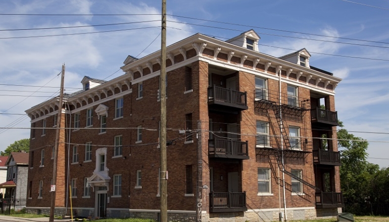 Losantiville Apartments - Evanston exterior