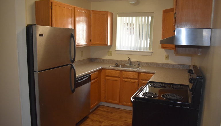 Briston Arms Apartments unit kitchen