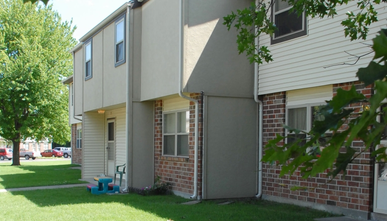 Deerfield Village Apartments exterior