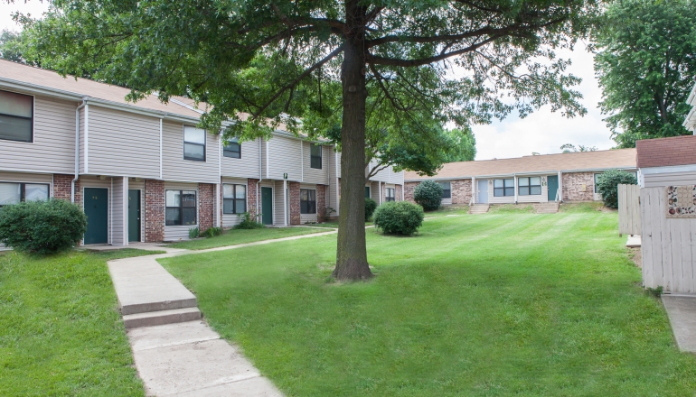 Glenwood Manor grounds