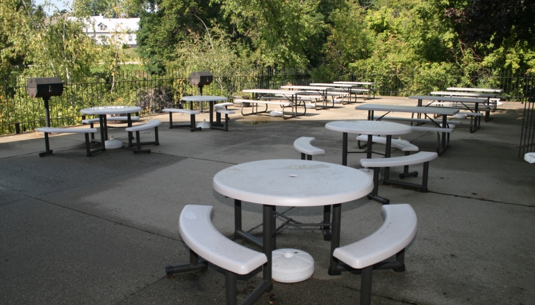 Sugar River Mills outdoor seating area