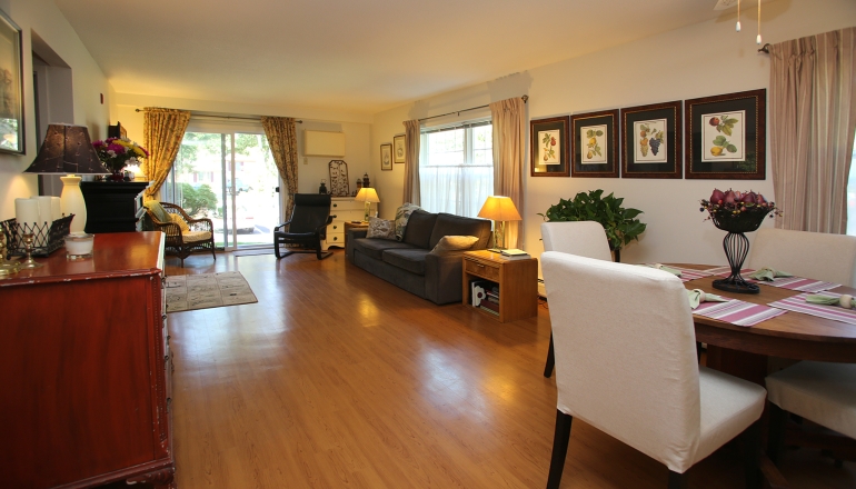 King's Landing unit living room