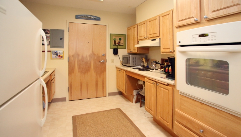 Rock Harbor unit kitchen