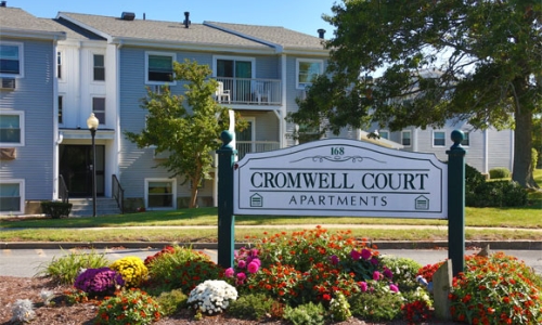 Cromwell Court Sign