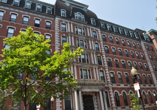 Franklin Square Apartments exterior